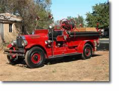 This is a Seagrave antique pumper from Lincoln, CA.